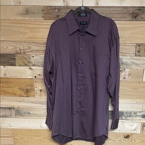 Axcess size 17.5 (34-35) Purple Striped Button Down Lightweight Soft Dress Shirt